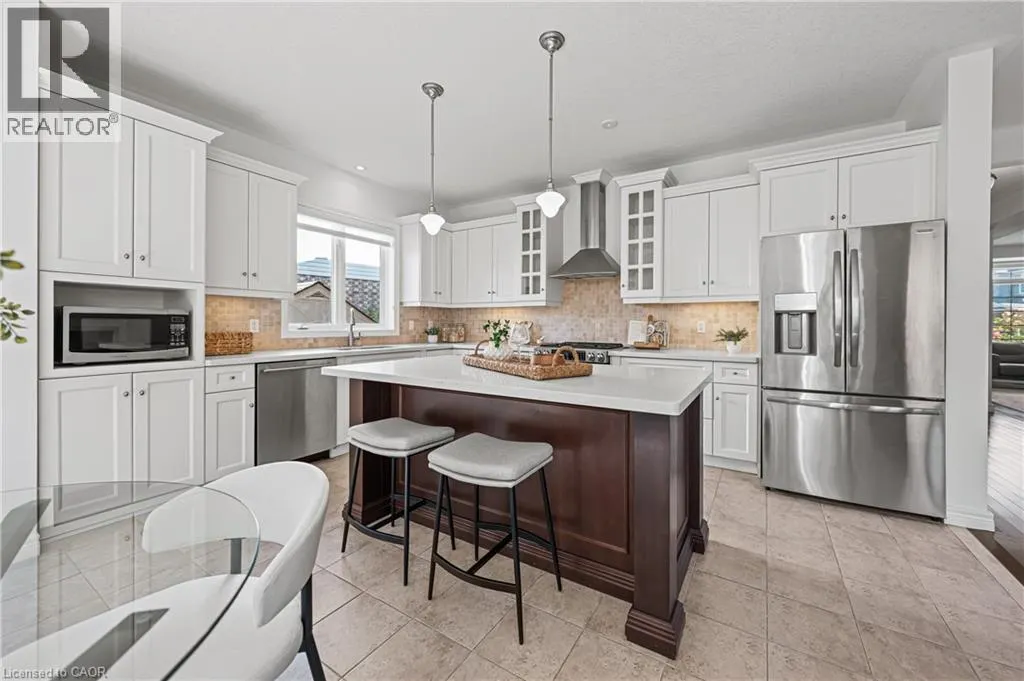 917 FUNG Place
