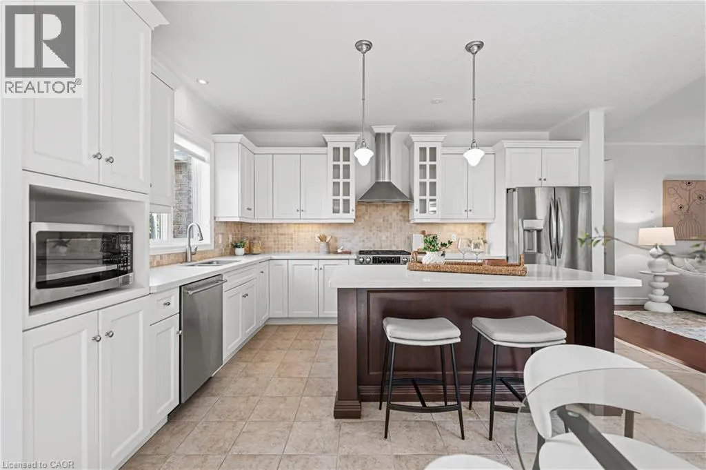 917 FUNG Place