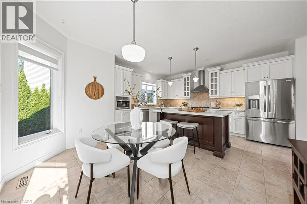 917 FUNG Place