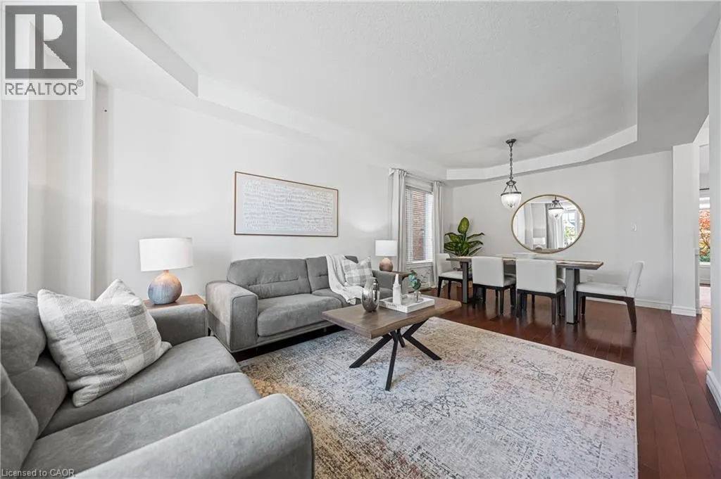 917 FUNG Place