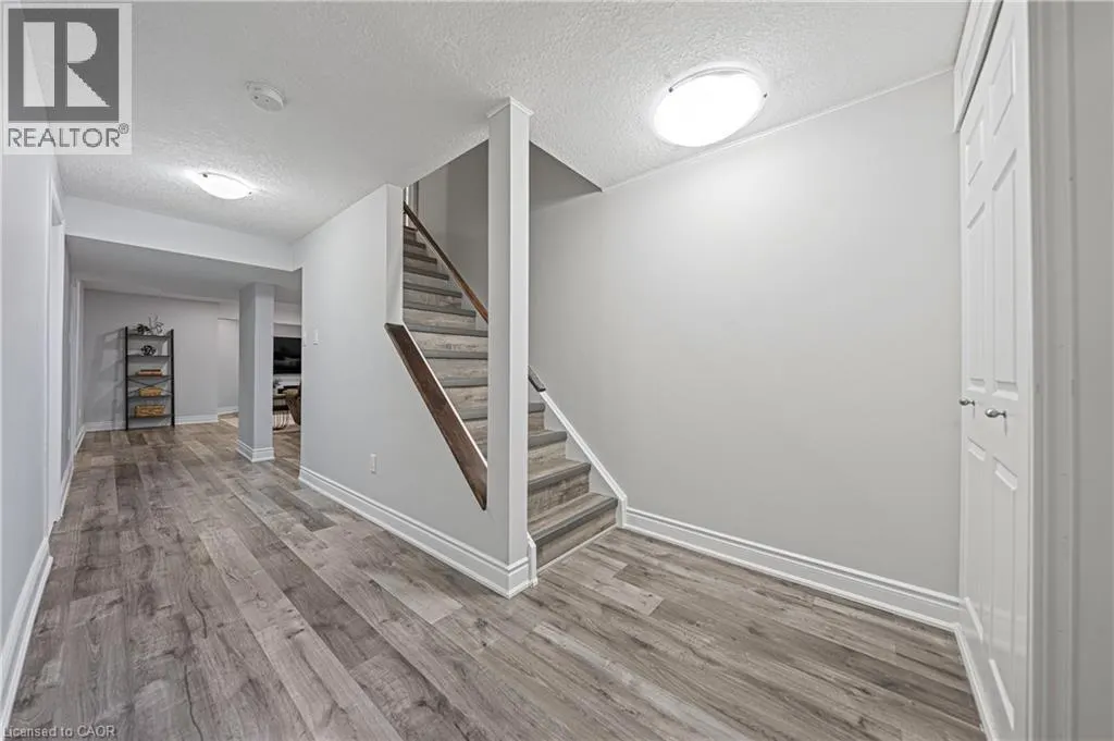 917 FUNG Place