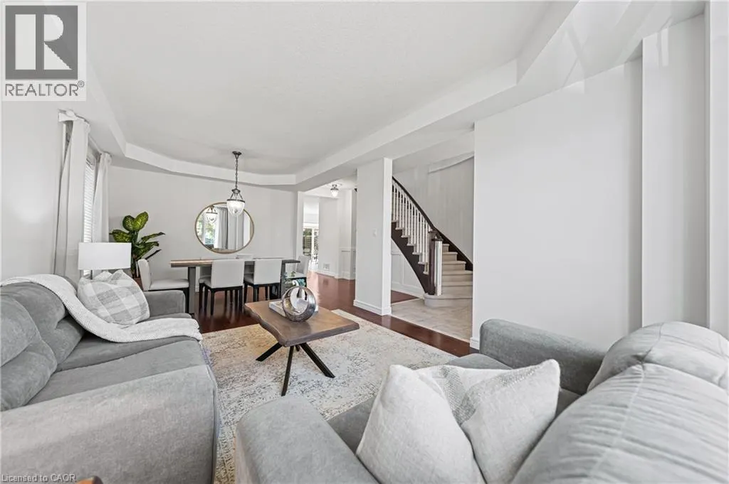 917 FUNG Place
