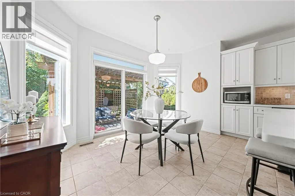 917 FUNG Place