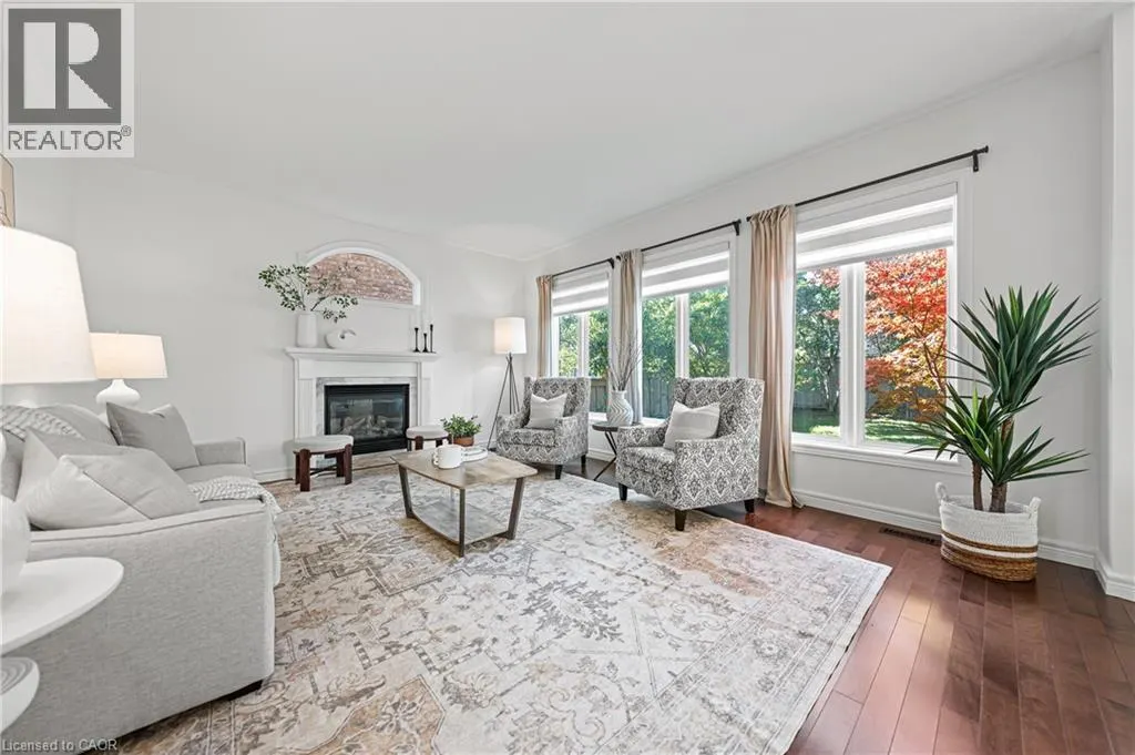 917 FUNG Place
