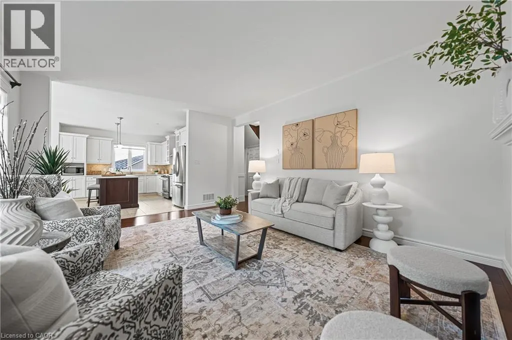 917 FUNG Place