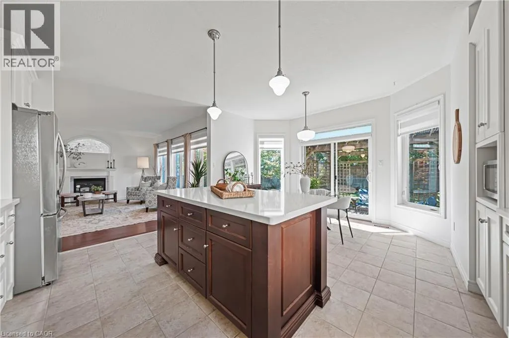917 FUNG Place