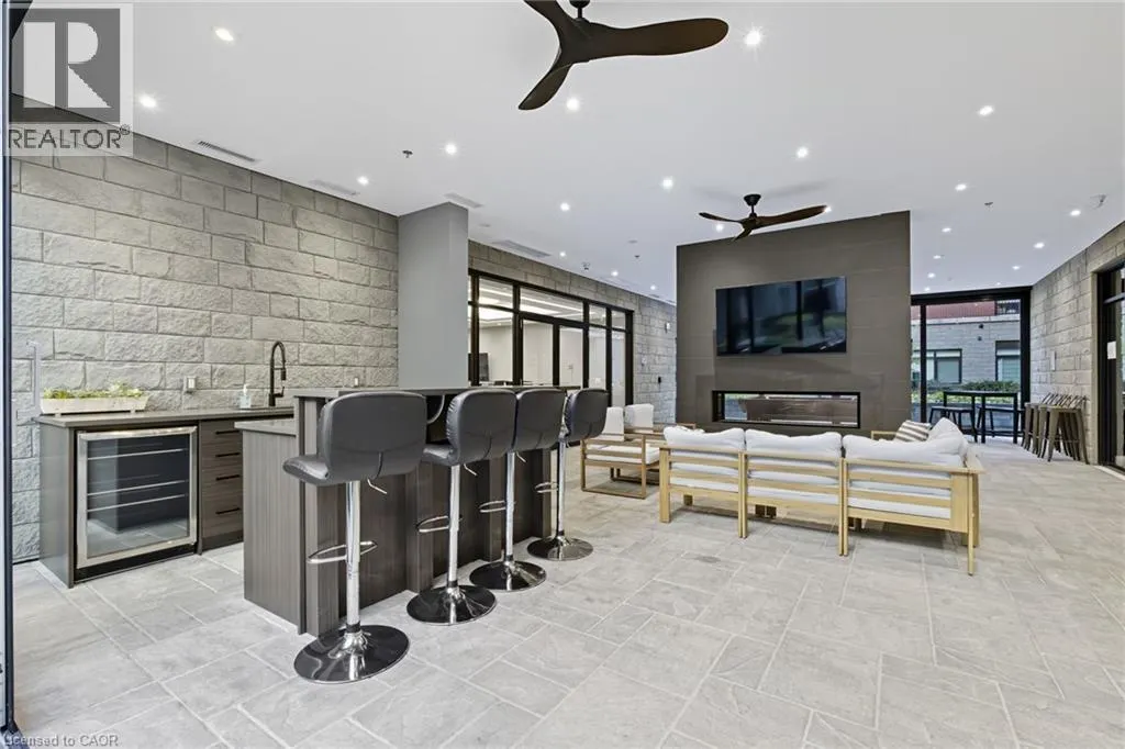 1 REDFERN Avenue Unit# 426, #426