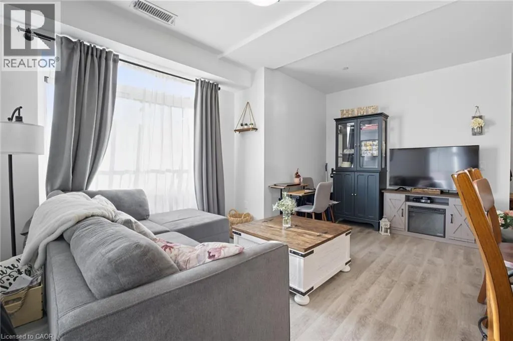 1 REDFERN Avenue Unit# 426, #426