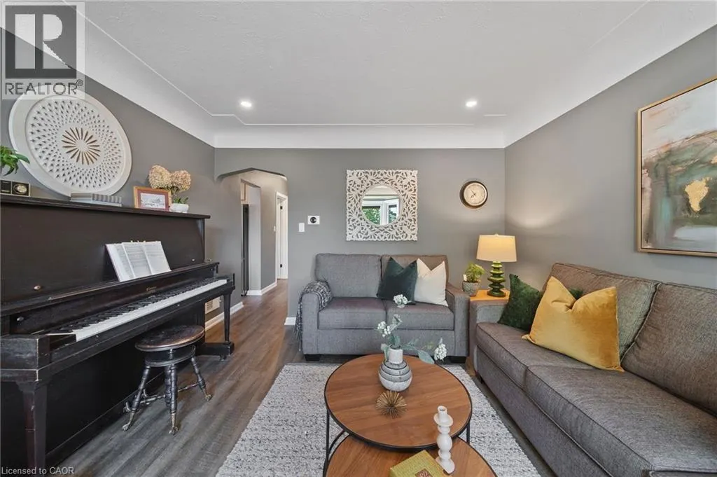 327 EAST 31ST Street
