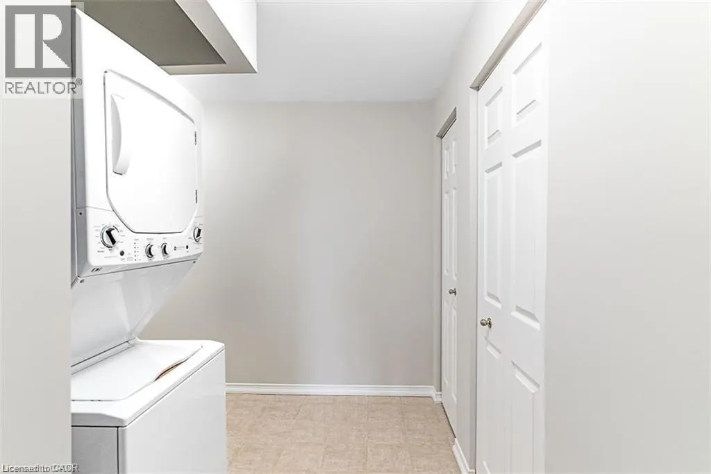 36 JAMES Street S Unit# 1002, #1002