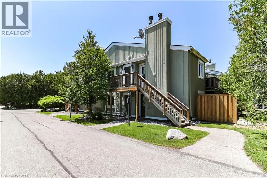 15 DAWSON Drive Unit# 3, #3