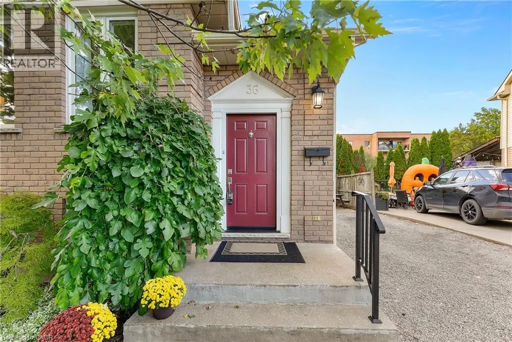 36 VINTAGE Crescent