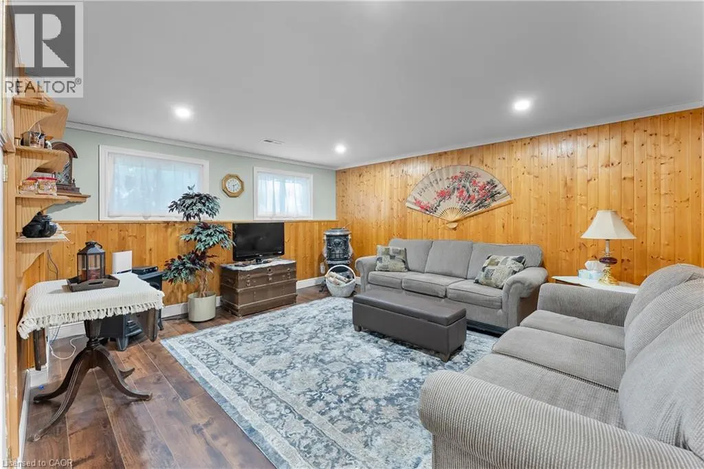 36 VINTAGE Crescent