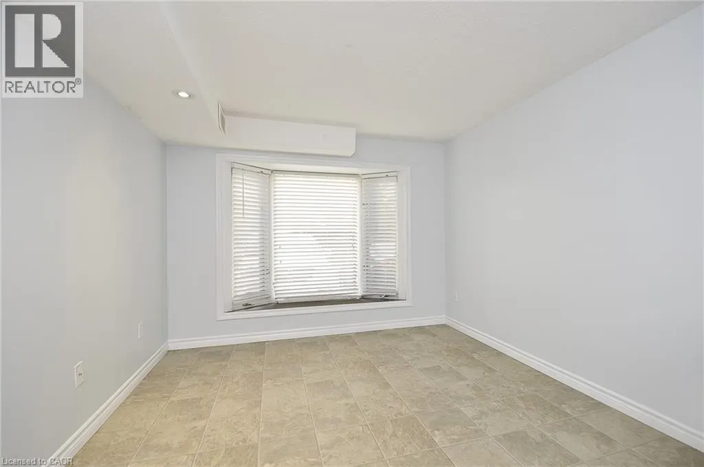 1029 VALENTINE Drive Unit# B, #B