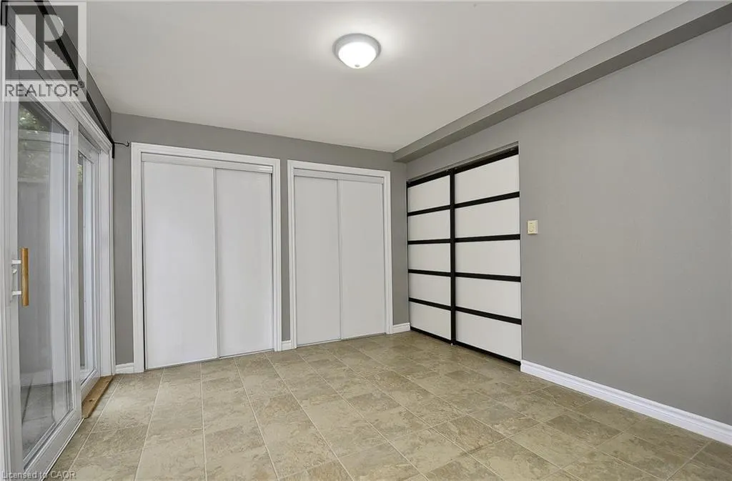 1029 VALENTINE Drive Unit# B, #B