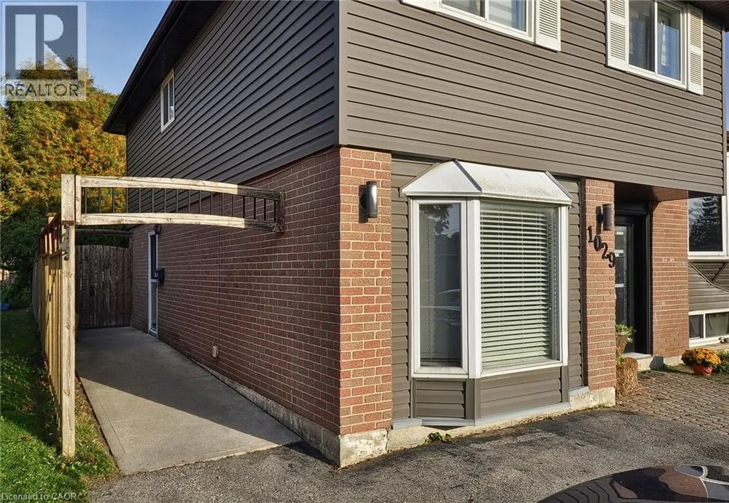 1029 VALENTINE Drive Unit# B, #B