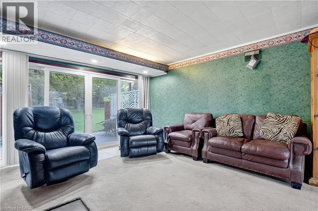 13 ROOSEVELT Avenue