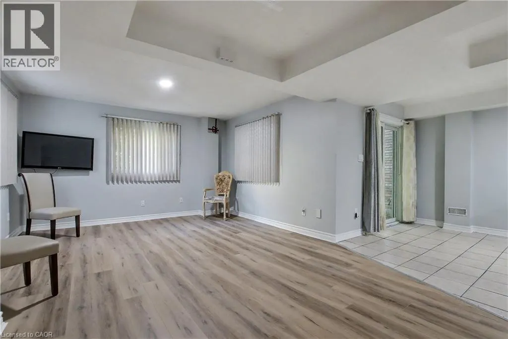 180 LENA Crescent