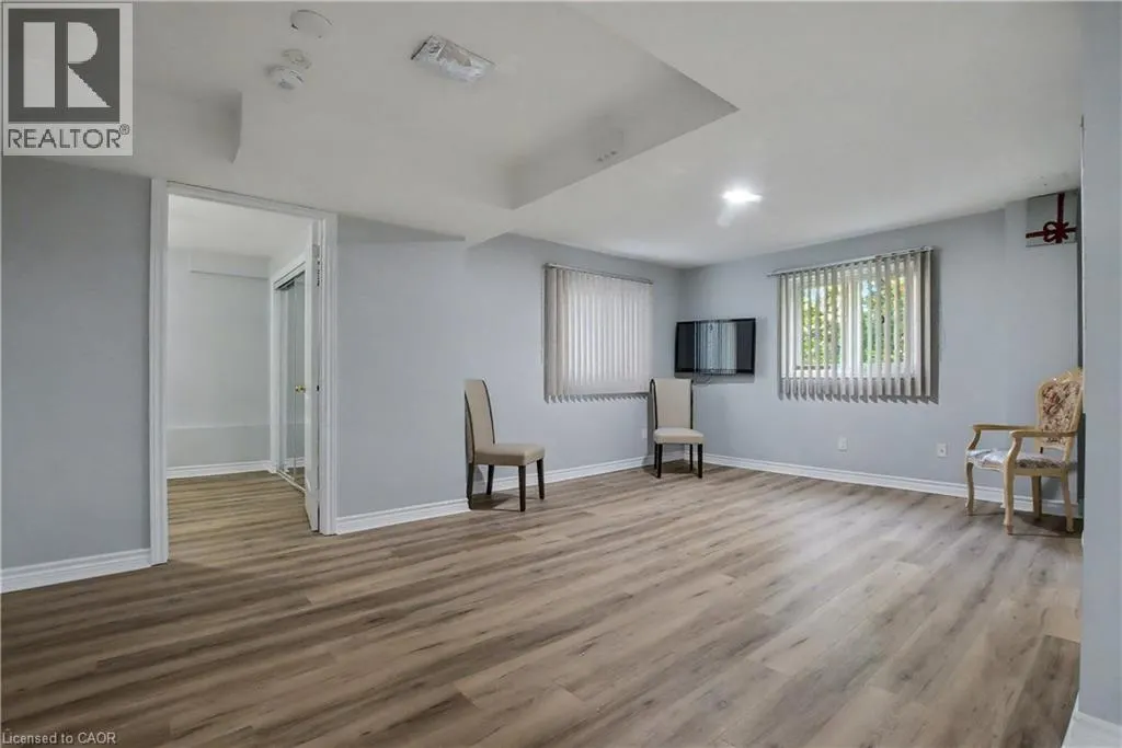 180 LENA Crescent