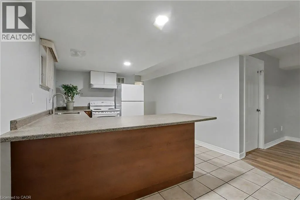 180 LENA Crescent