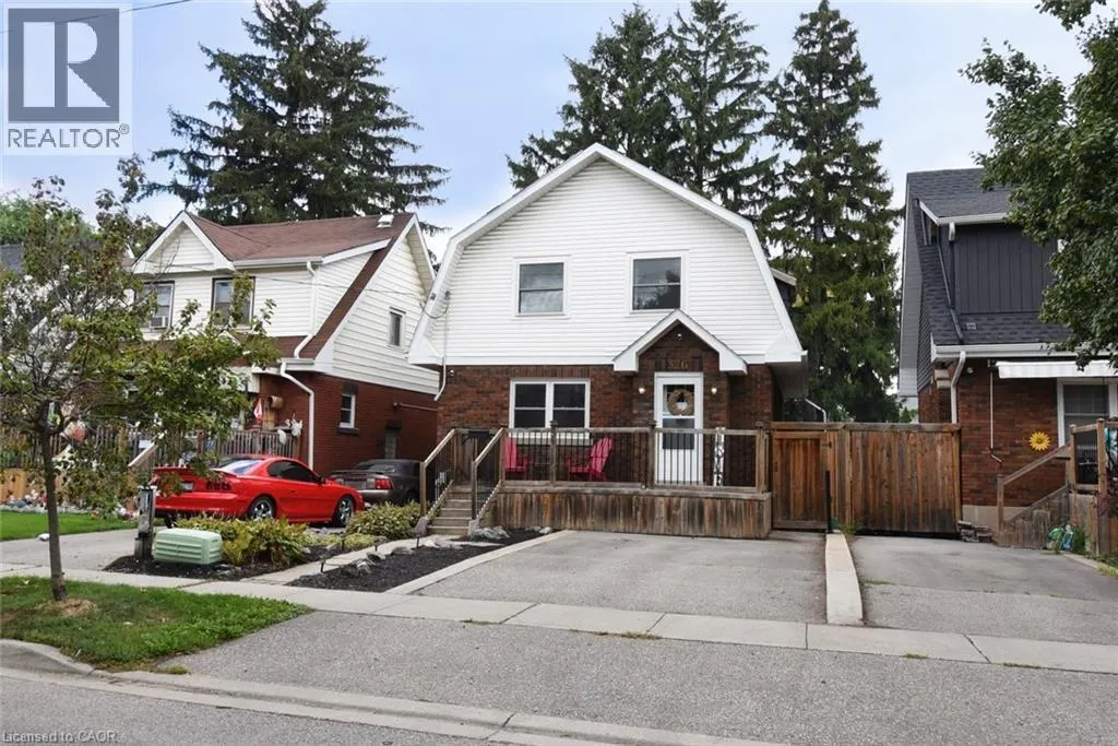 326 DARLING Street