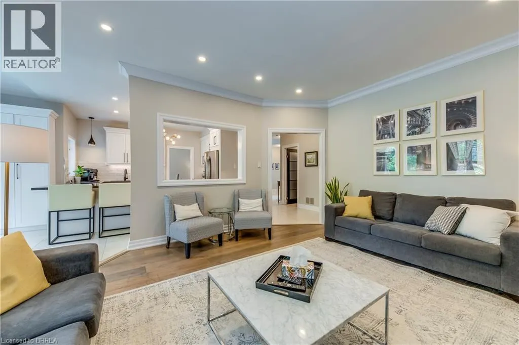 16 SWEETMAN Drive
