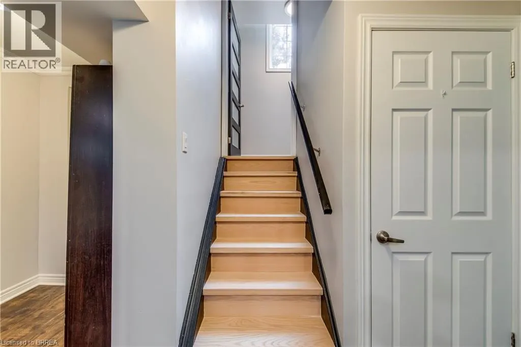 16 SWEETMAN Drive