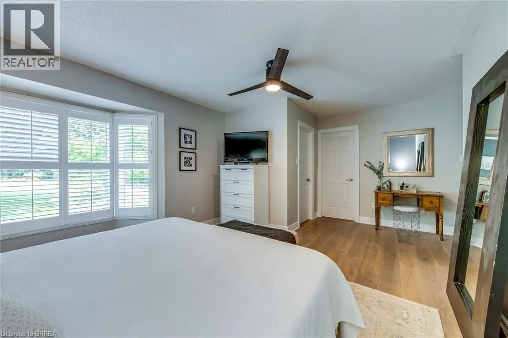 16 SWEETMAN Drive