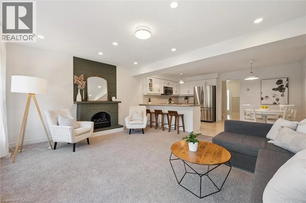 25 SANDYBAY Avenue