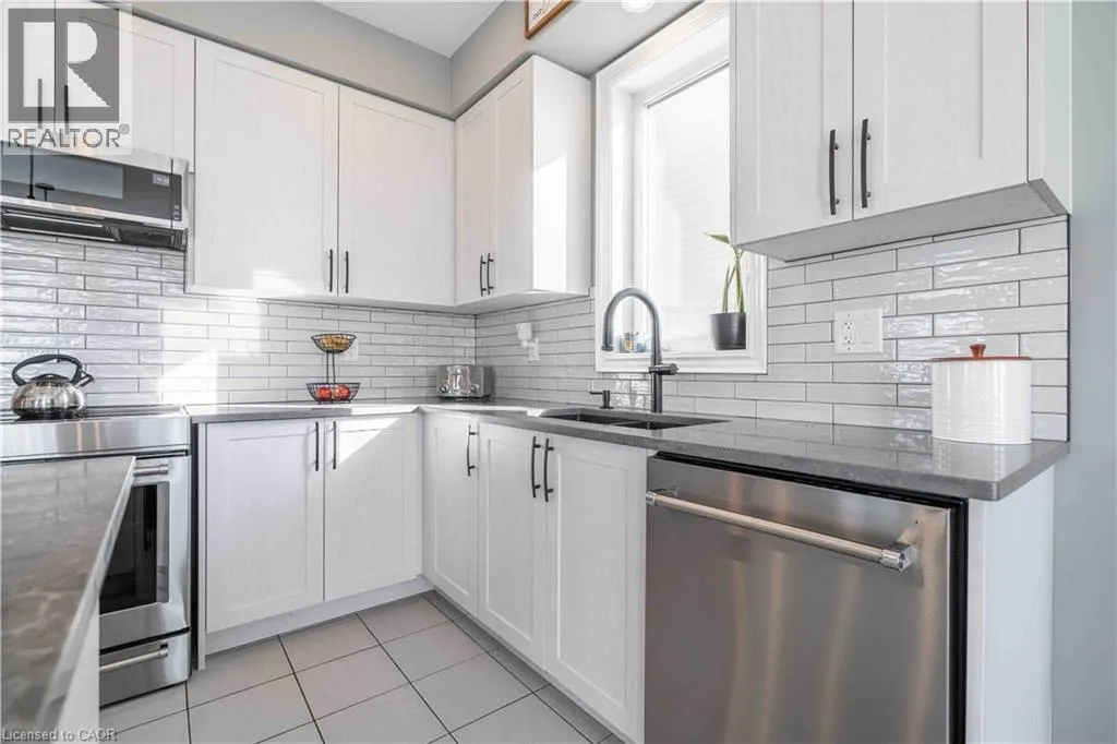 253 KINSMAN DRIVE Drive