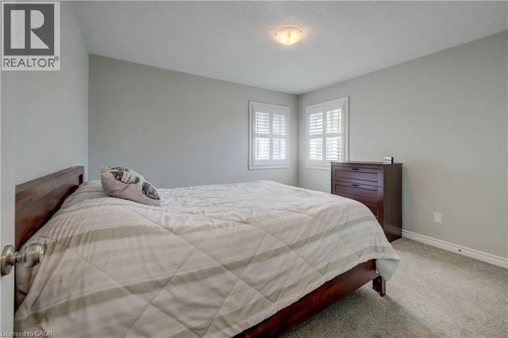 305 THORNHILL Place