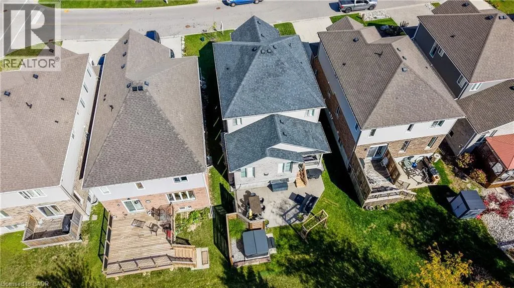 305 THORNHILL Place