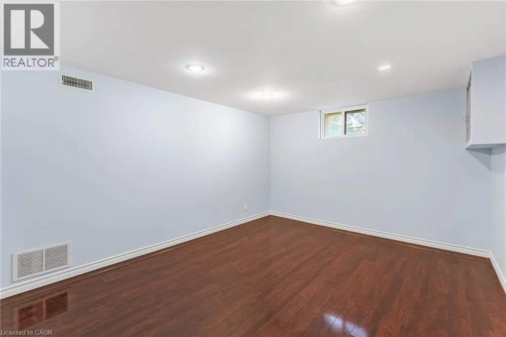6122 MAYFAIR Drive