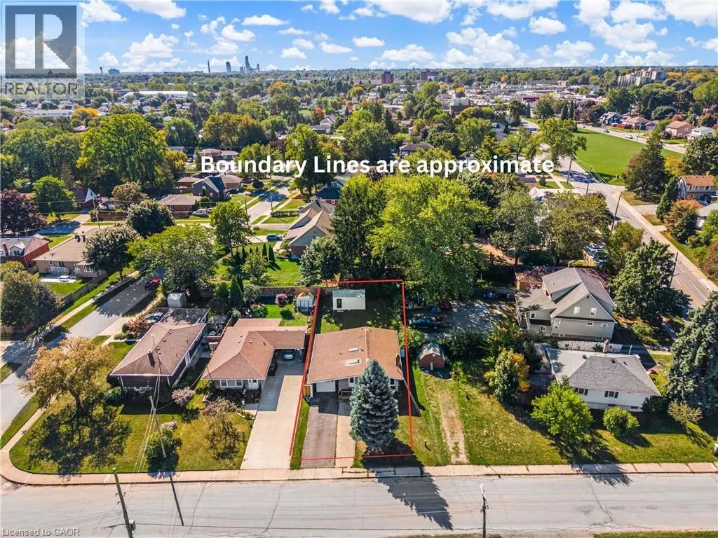 6122 MAYFAIR Drive