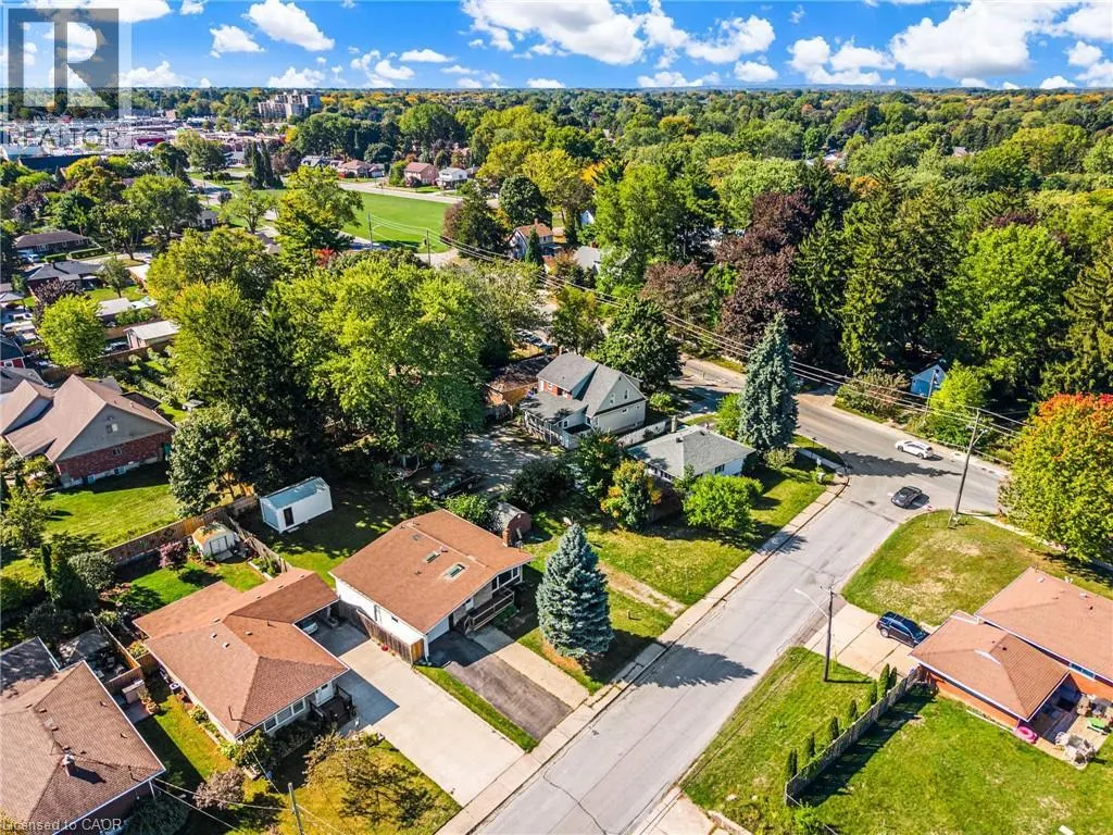 6122 MAYFAIR Drive