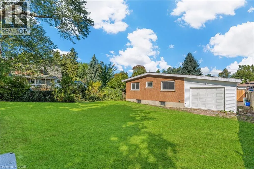 6122 MAYFAIR Drive