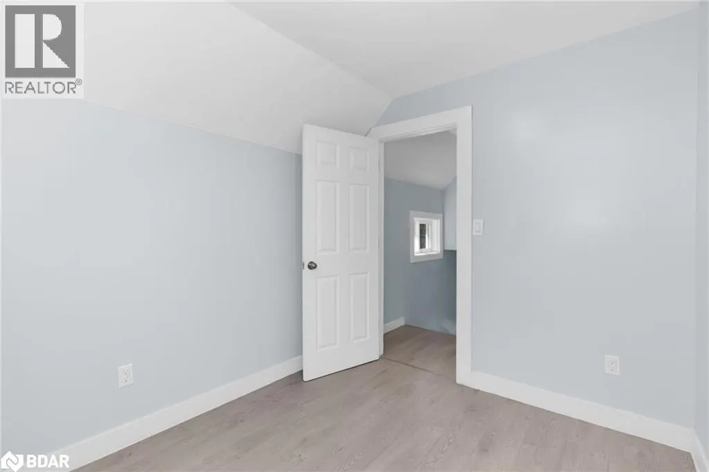 14 FETTERLY Street N