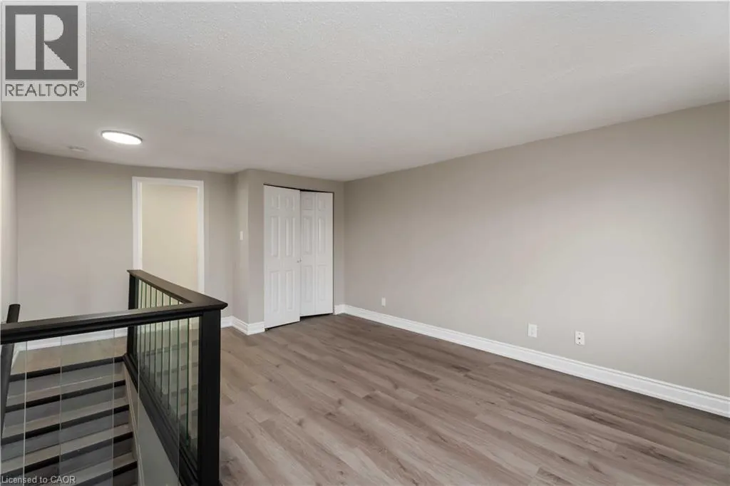 187 BARTON Street W