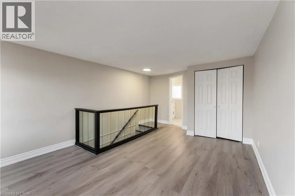 187 BARTON Street W