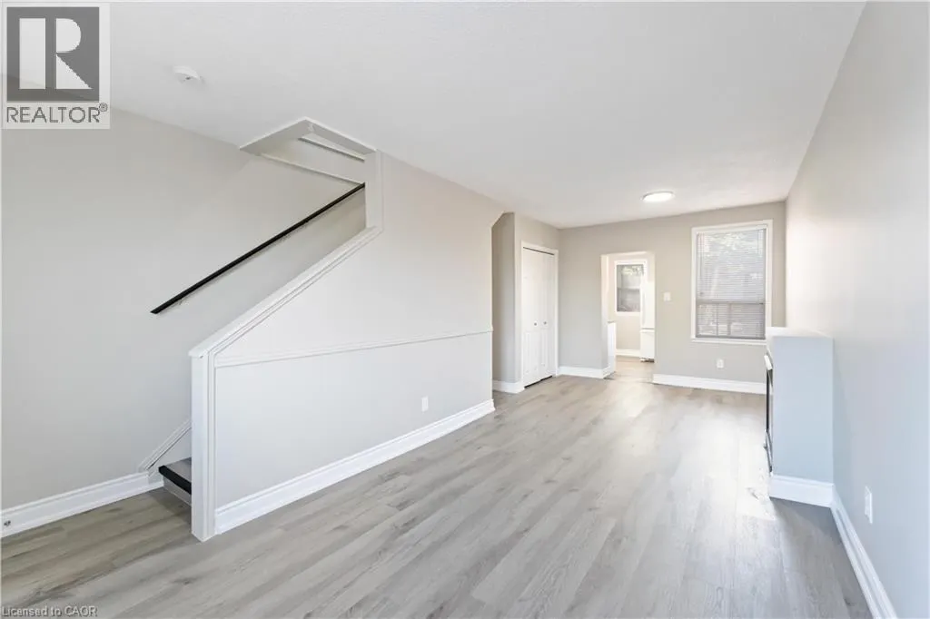 187 BARTON Street W