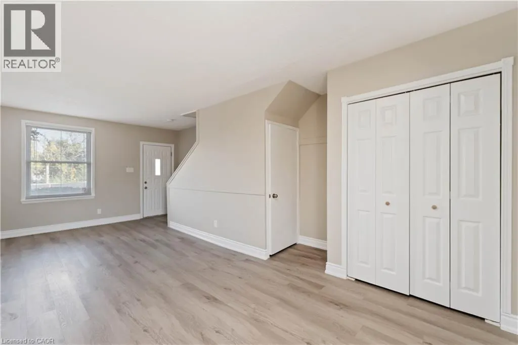 187 BARTON Street W