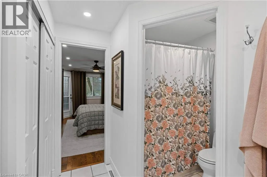 1508 UPPER MIDDLE Road Unit# 5, #5