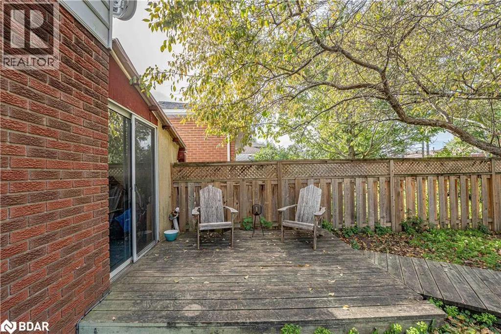 28 GIBBARD Crescent