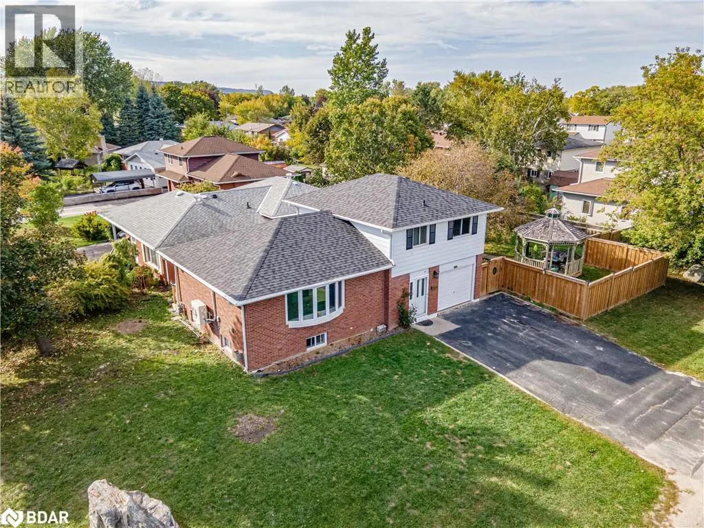 28 GIBBARD Crescent