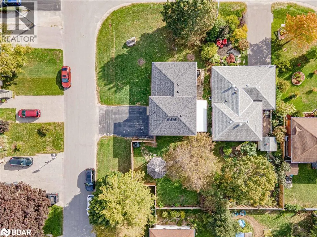 28 GIBBARD Crescent