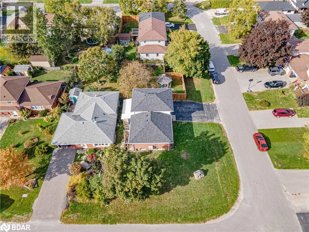 28 GIBBARD Crescent