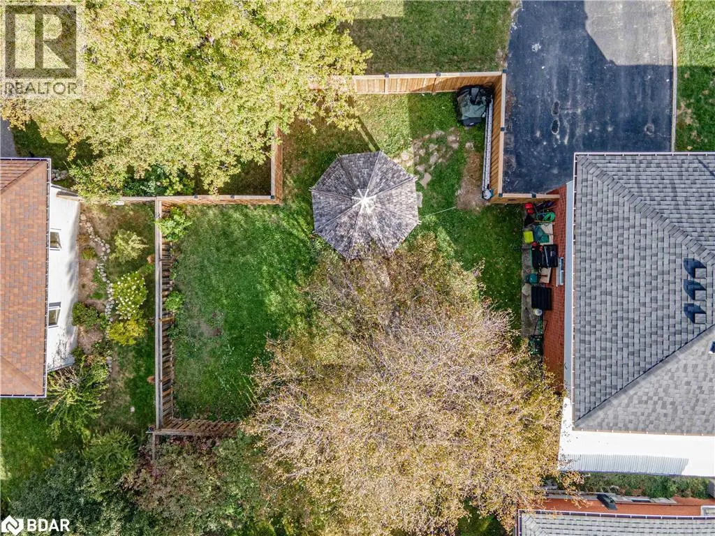 28 GIBBARD Crescent