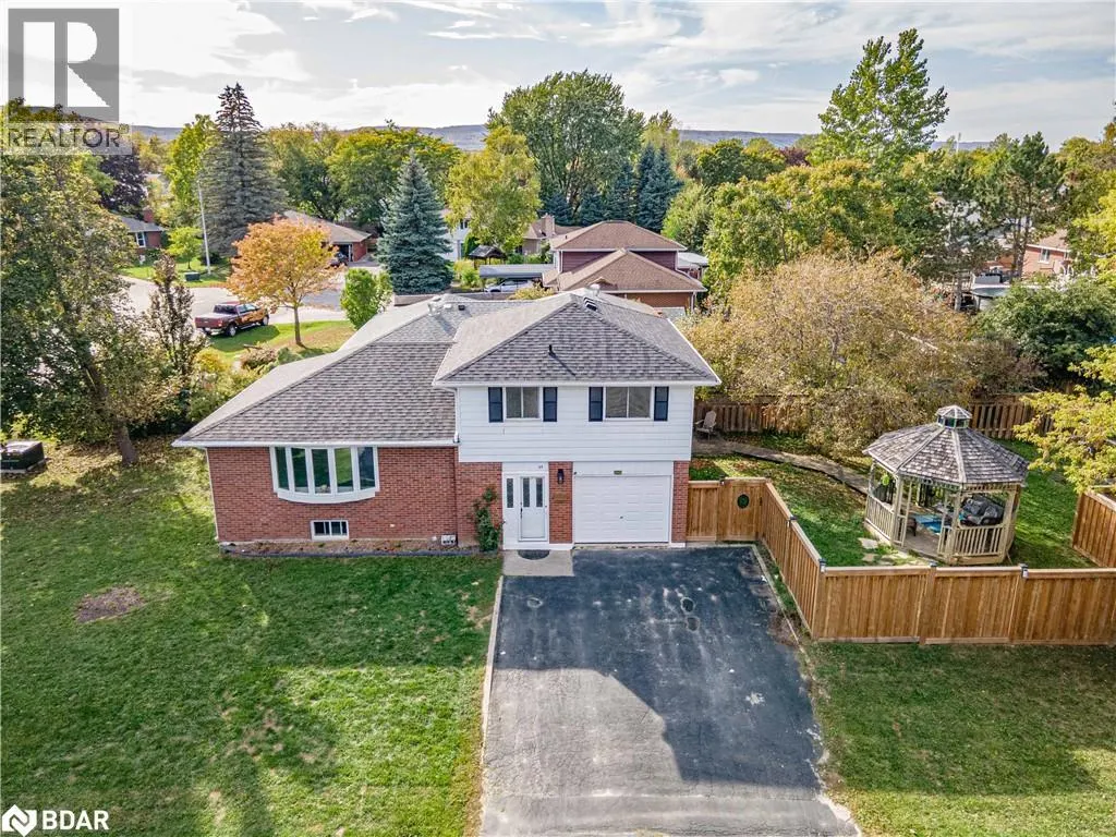 28 GIBBARD Crescent