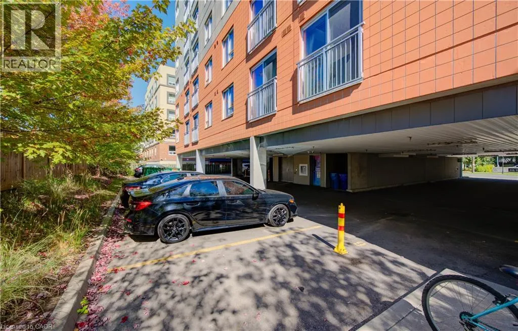 321 SPRUCE Street Unit# 102, #102