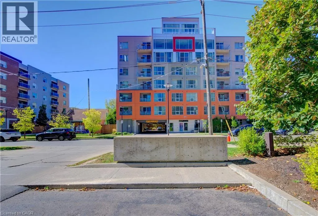 321 SPRUCE Street Unit# 102, #102